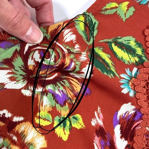 New Daniel Rainn Quin Crochet Floral Blouse - Picture 9 of 9